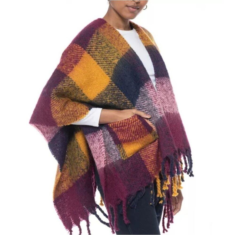 Jenni Buffalo plaid pocket front super soft kimono‎ one size fits all